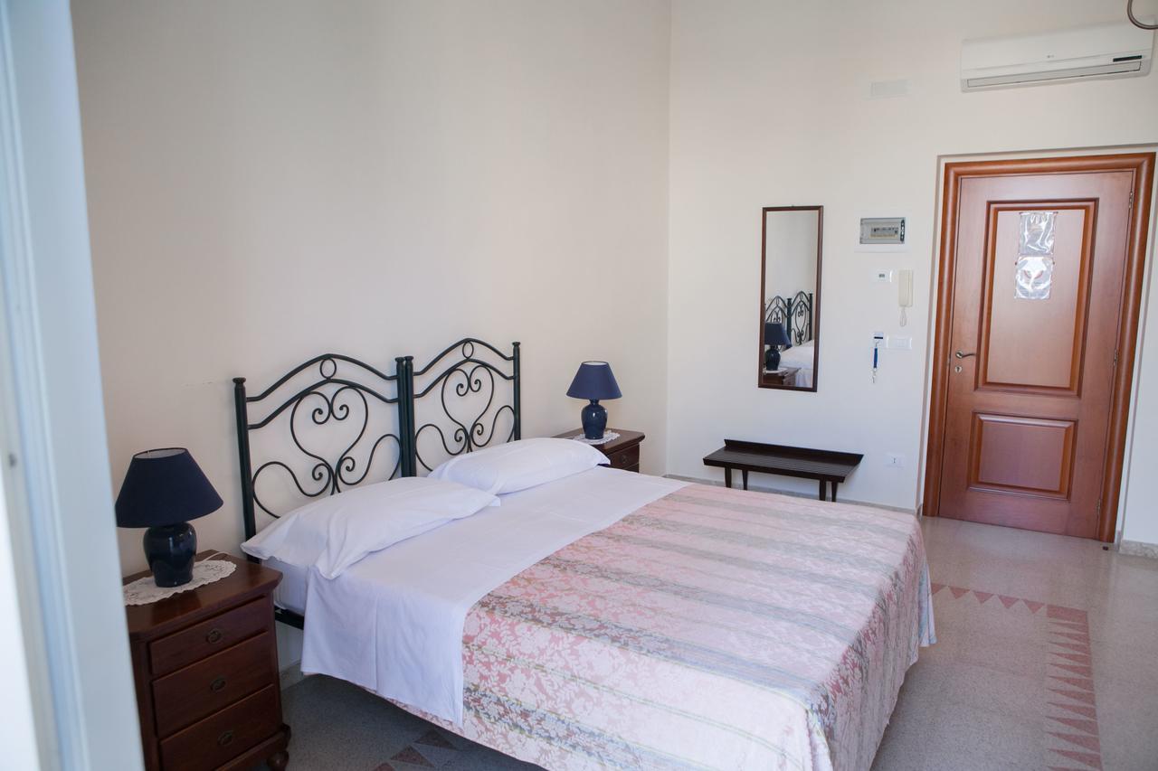 Albergo Lucy Trani Zimmer foto