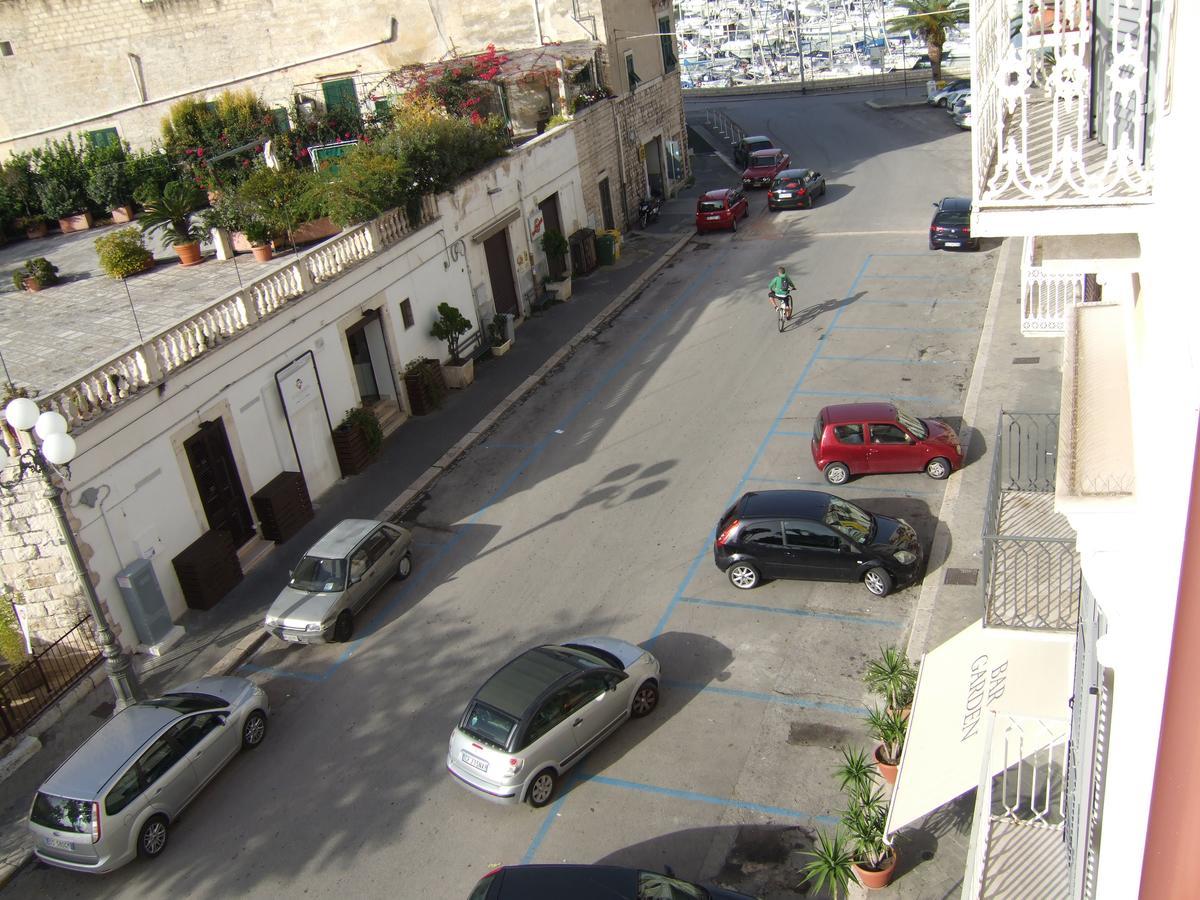 Albergo Lucy Trani Exterior foto
